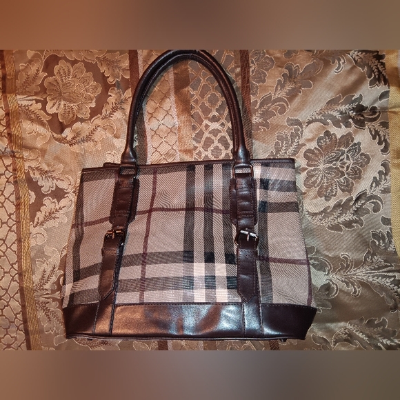 BURBERRY BAG 👜 - Picture 2 of 16